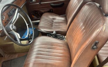 Volkswagen-Karmann-Ghia-1971-Coupe-14