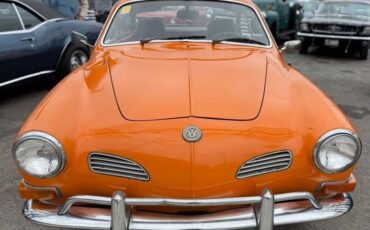Volkswagen-Karmann-Ghia-1971-Coupe-2