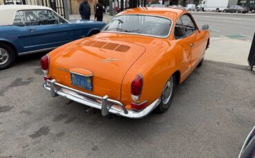 Volkswagen-Karmann-Ghia-1971-Coupe-3