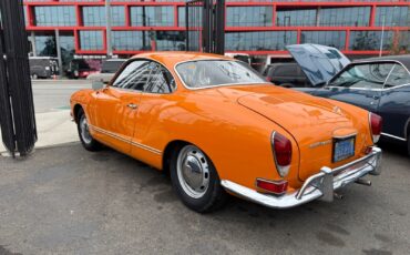 Volkswagen-Karmann-Ghia-1971-Coupe-9