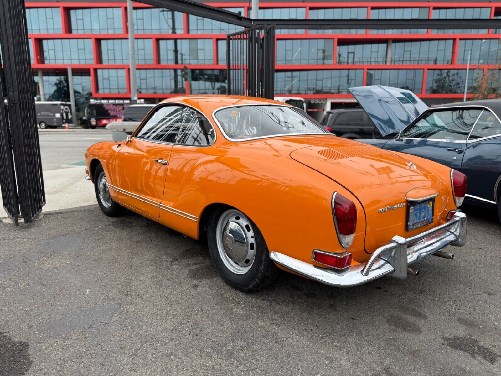 Volkswagen-Karmann-Ghia-1971-Coupe-9