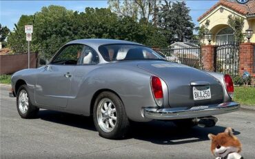 Volkswagen-Karmann-Ghia-1973-Coupe-2