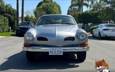 Volkswagen-Karmann-Ghia-1973-Coupe-4