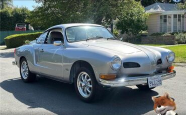 Volkswagen-Karmann-Ghia-1973-Coupe-5