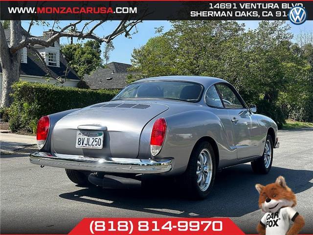 Volkswagen-Karmann-Ghia-1973-Coupe-7