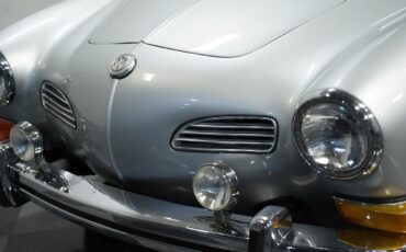 Volkswagen-Karmann-Ghia-1974-Coupe-16