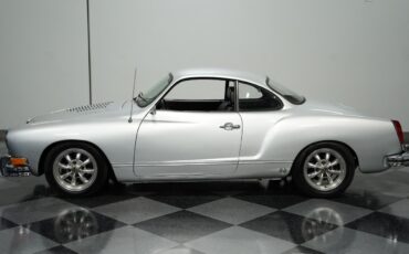Volkswagen-Karmann-Ghia-1974-Coupe-2