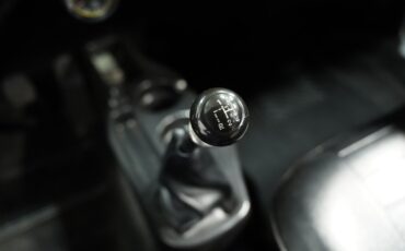 Volkswagen-Karmann-Ghia-1974-Coupe-38