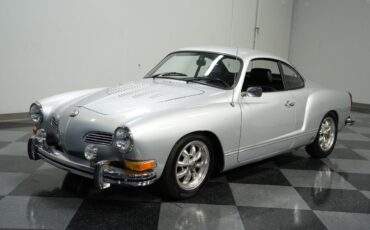 Volkswagen-Karmann-Ghia-1974-Coupe-5