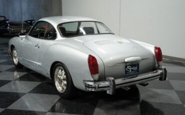 Volkswagen-Karmann-Ghia-1974-Coupe-7