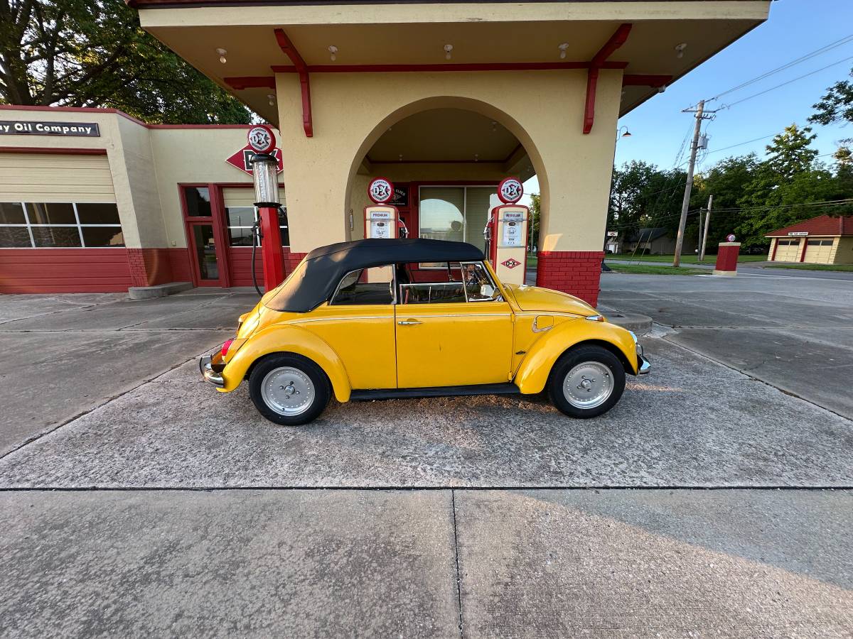 Volkswagen-Karmann-cabriolet-1968-yellow-3