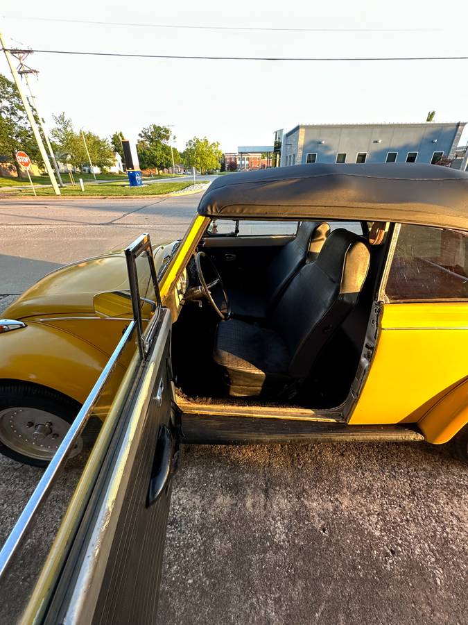 Volkswagen-Karmann-cabriolet-1968-yellow-9