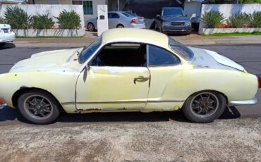 Volkswagen-Karmann-ghia-1970-1