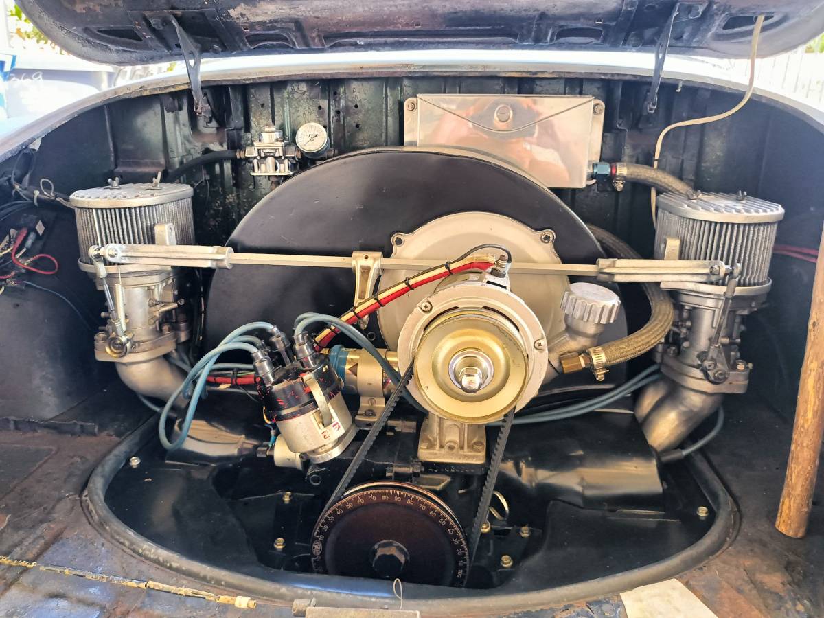 Volkswagen-Karmann-ghia-1970-10