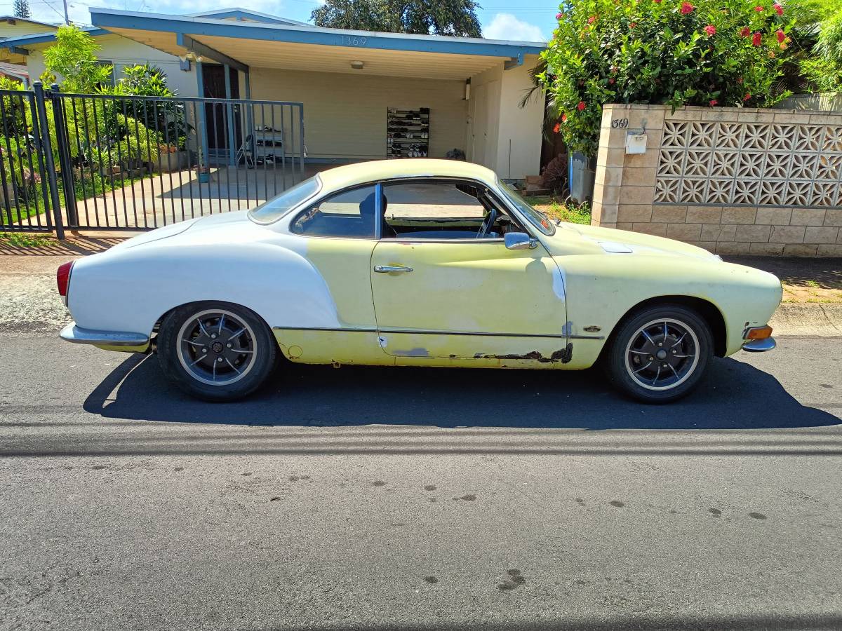 Volkswagen-Karmann-ghia-1970-2
