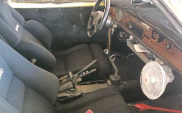 Volkswagen-Karmann-ghia-1970-3