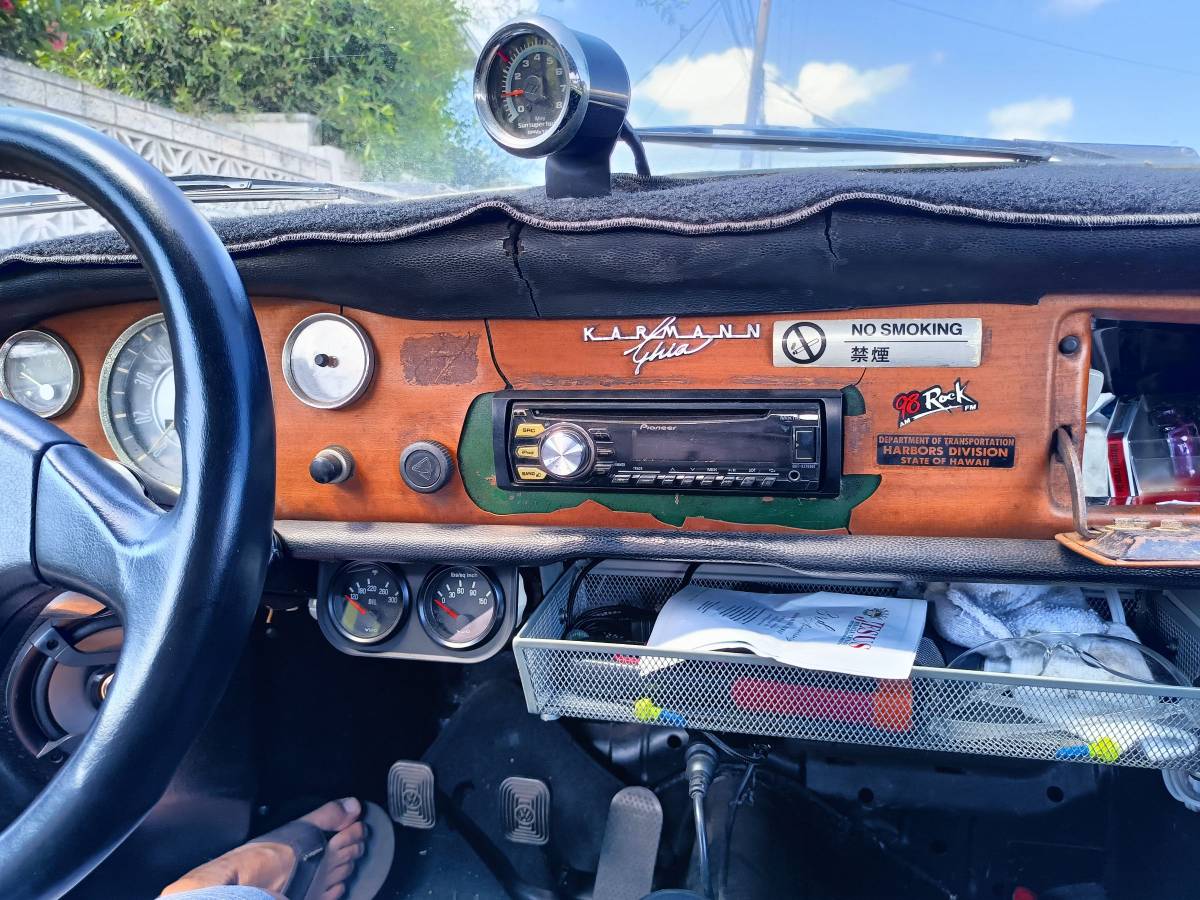 Volkswagen-Karmann-ghia-1970-5
