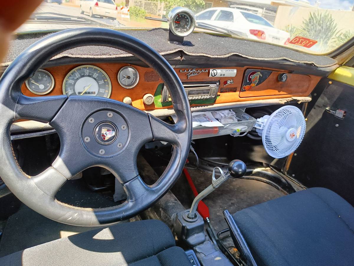 Volkswagen-Karmann-ghia-1970-9