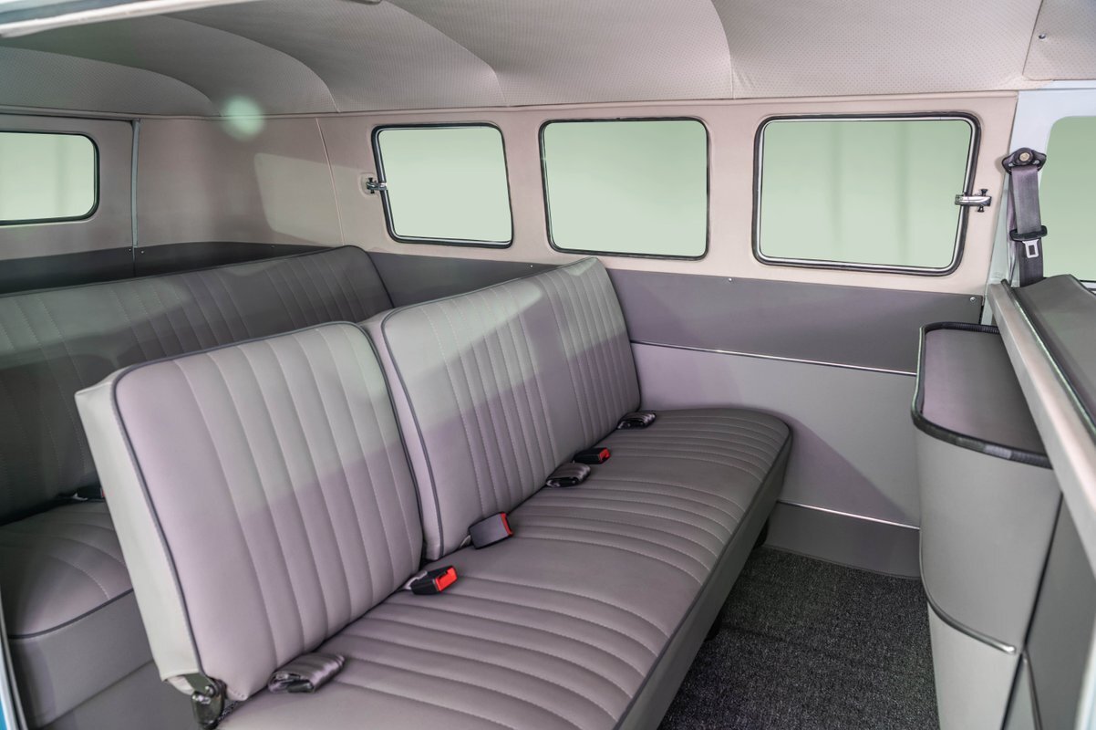 Volkswagen-Microbus-1959-Van-10