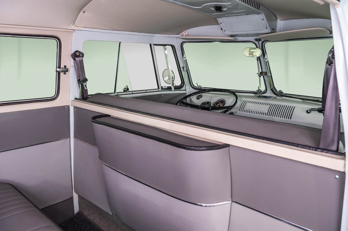 Volkswagen-Microbus-1959-Van-12