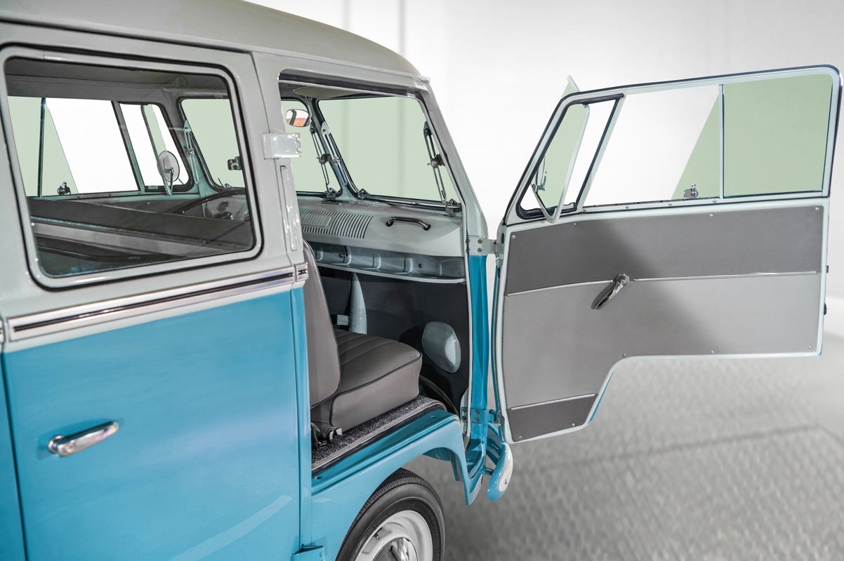 Volkswagen-Microbus-1959-Van-16