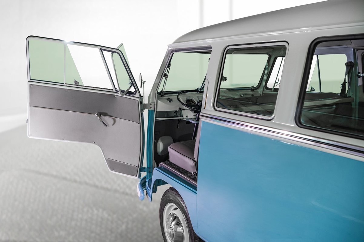 Volkswagen-Microbus-1959-Van-17