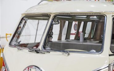 Volkswagen-Microbus-Type-2-VW-Bus-1974-Camper-Van-25