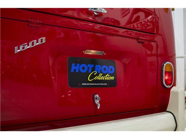 Volkswagen-Microbus-Type-2-VW-Bus-1974-Camper-Van-36