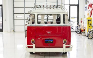 Volkswagen-Microbus-Type-2-VW-Bus-1974-Camper-Van-7