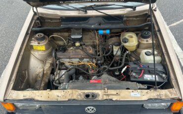 Volkswagen-Rabbit-1981-16