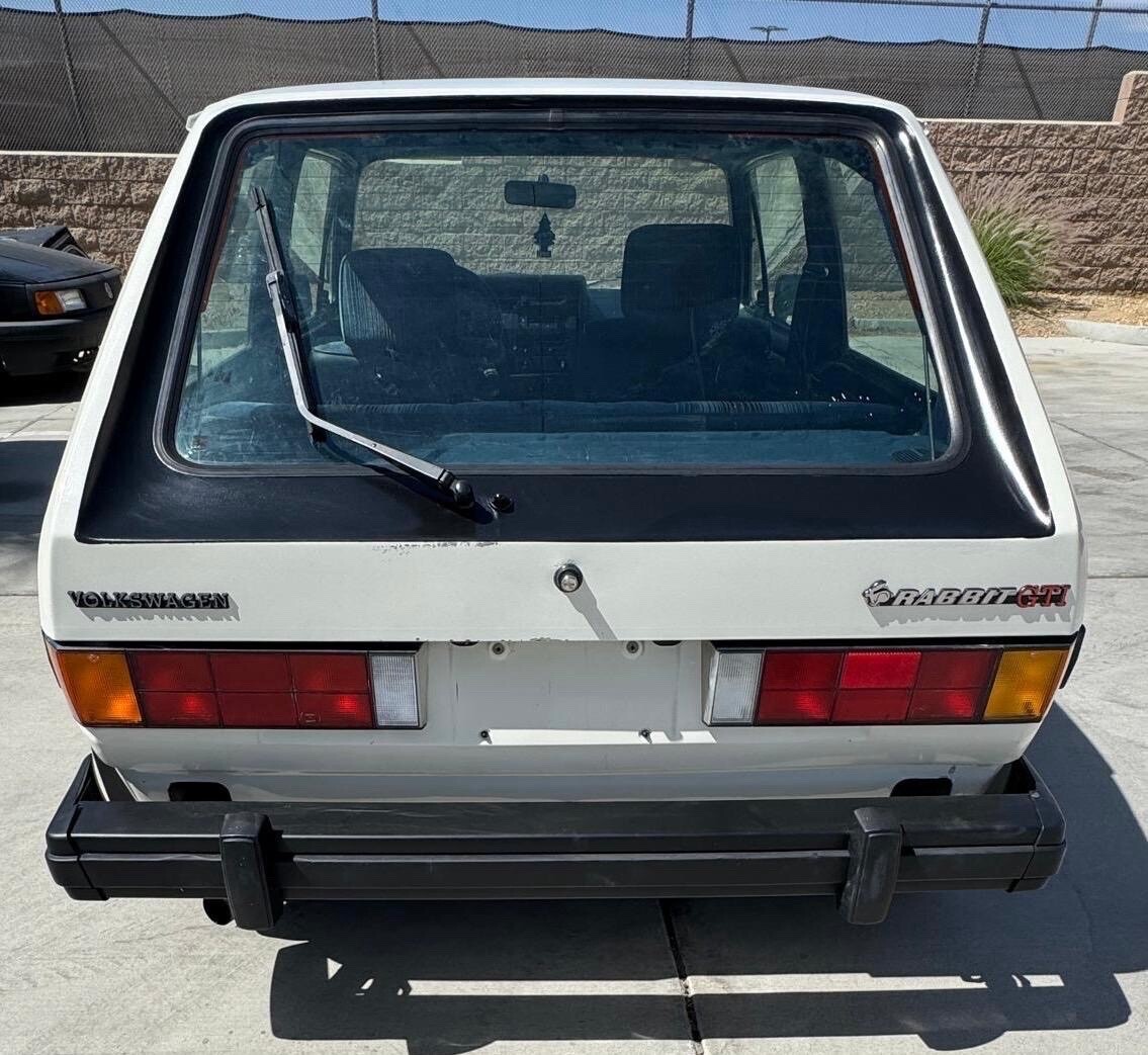 Volkswagen-Rabbit-1984-11