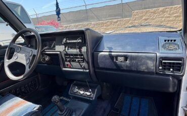 Volkswagen-Rabbit-1984-17