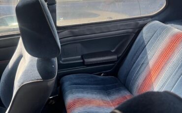 Volkswagen-Rabbit-1984-22