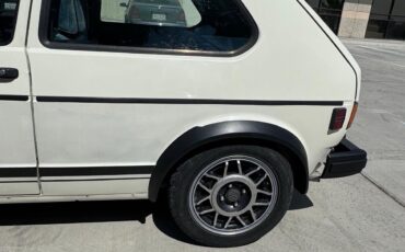Volkswagen-Rabbit-1984-6