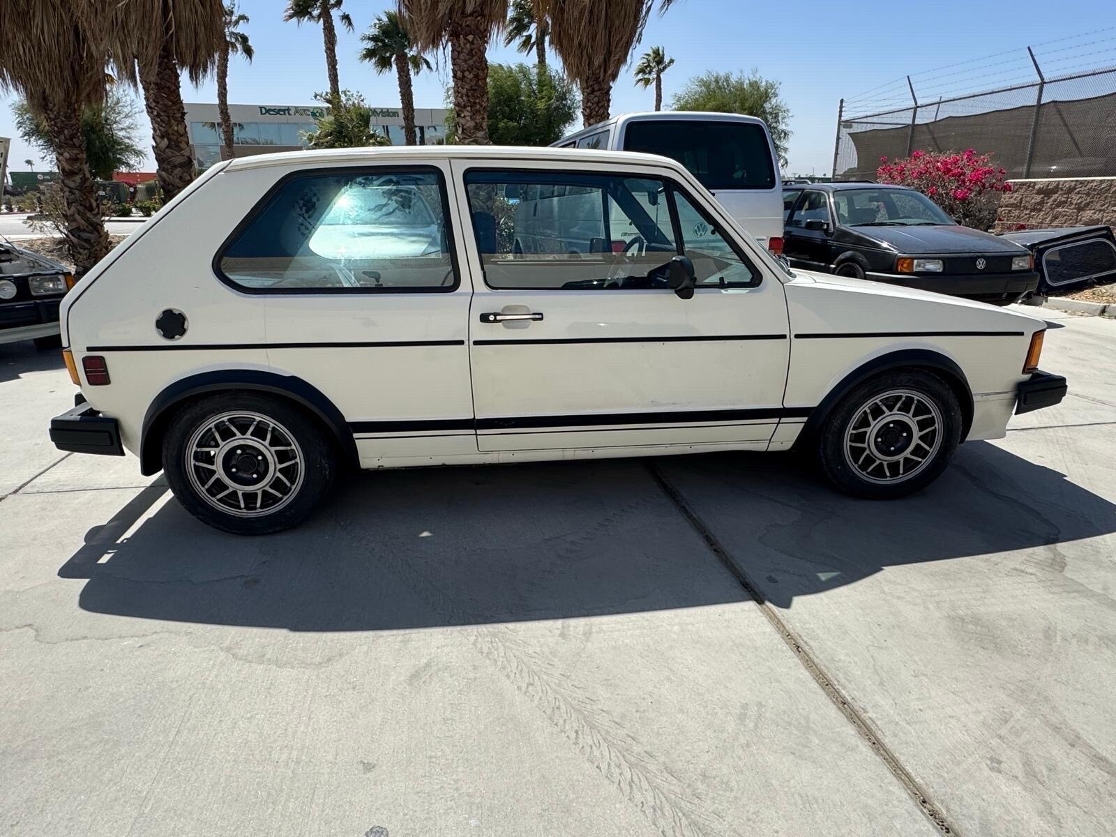 Volkswagen-Rabbit-1984-7