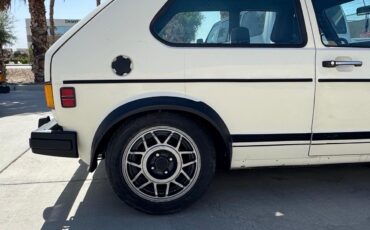Volkswagen-Rabbit-1984-8