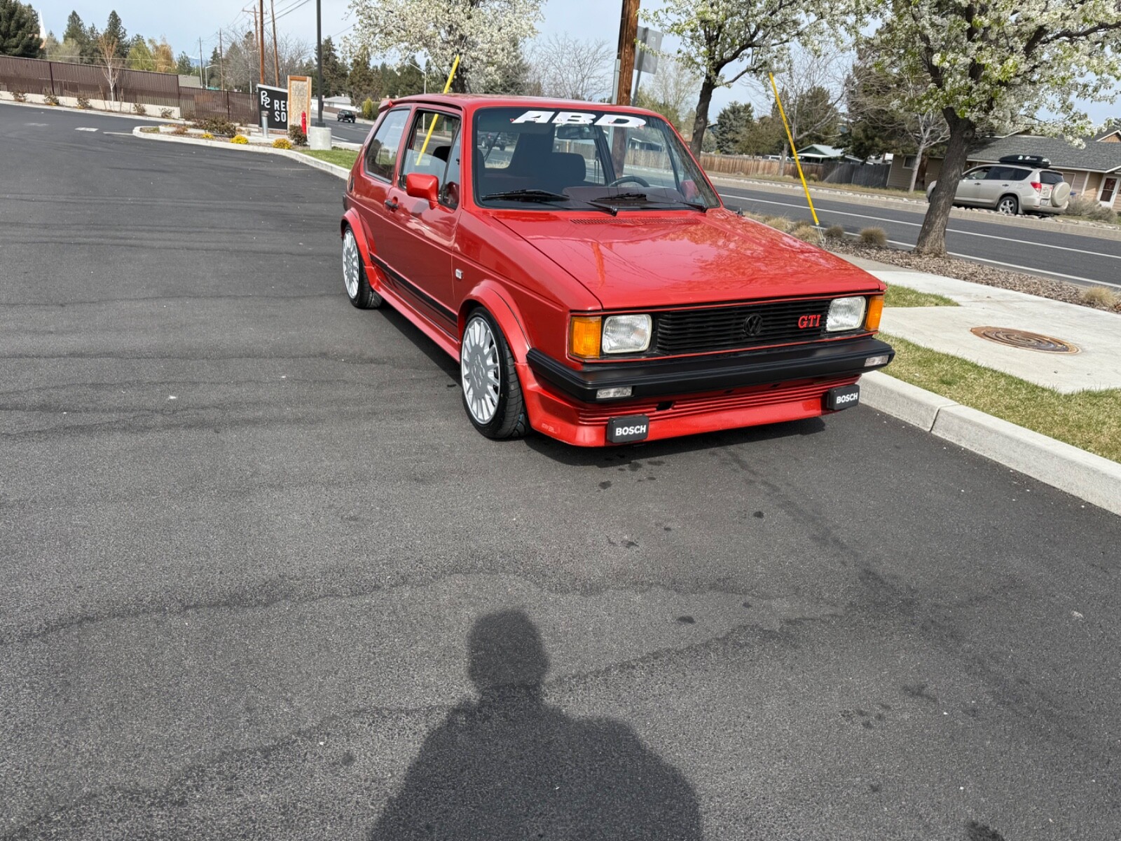 Volkswagen-Rabbit-1984-Hatchback-2