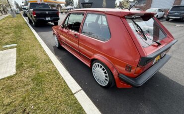 Volkswagen-Rabbit-1984-Hatchback-3