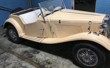 Volkswagen-Roadster-1953-Convertible-10