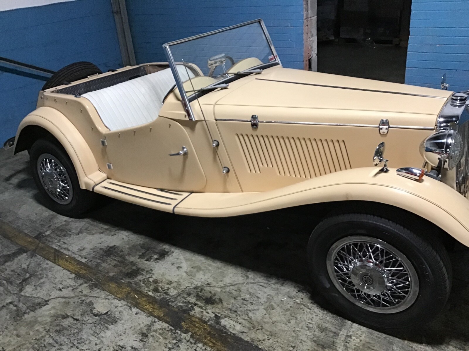 Volkswagen-Roadster-1953-Convertible-10