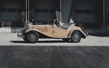 Volkswagen-Roadster-1953-Convertible