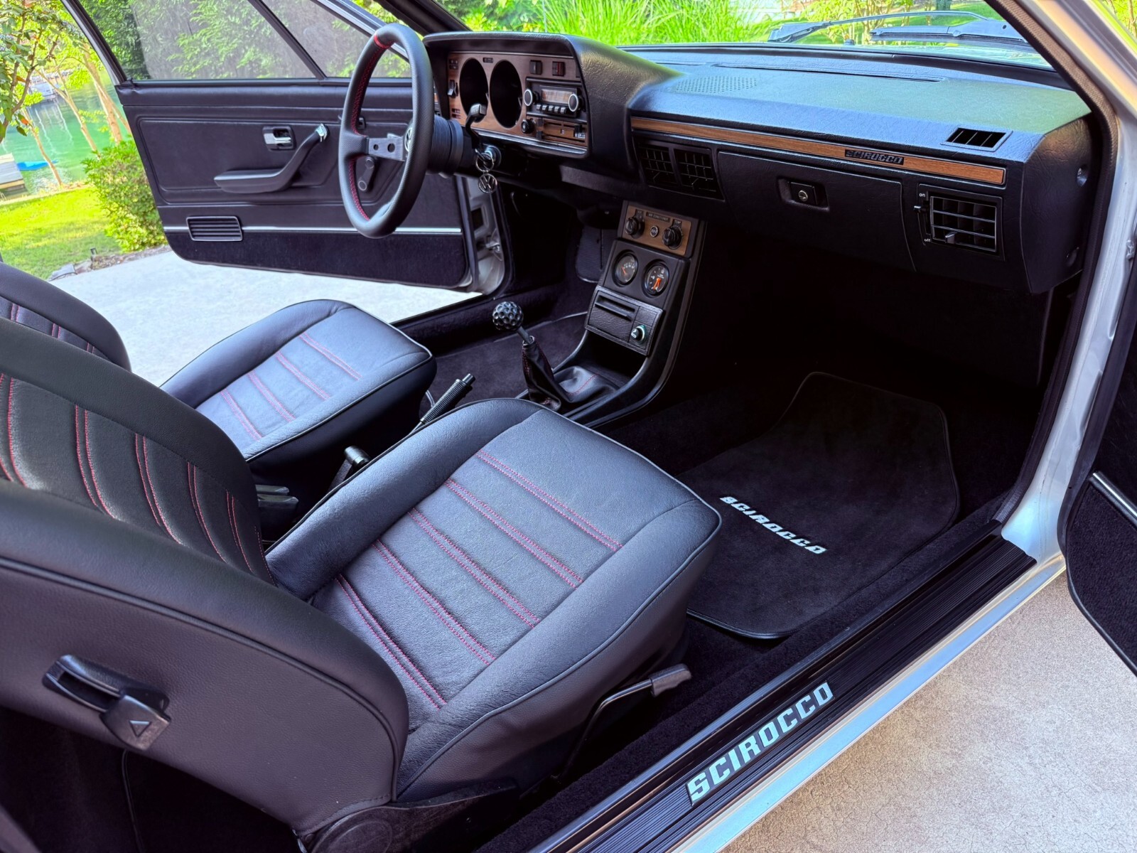 Volkswagen-Scirocco-1978-Coupe-18