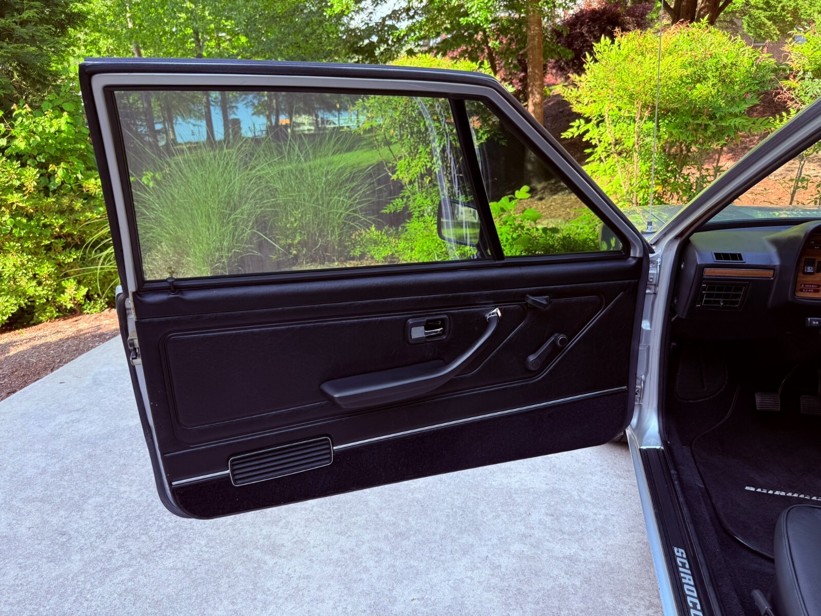 Volkswagen-Scirocco-1978-Coupe-28