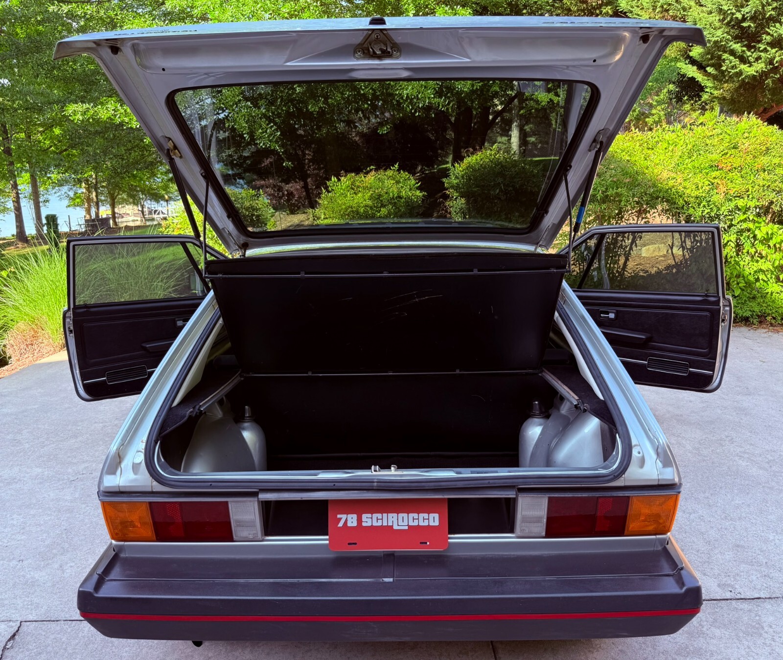 Volkswagen-Scirocco-1978-Coupe-31