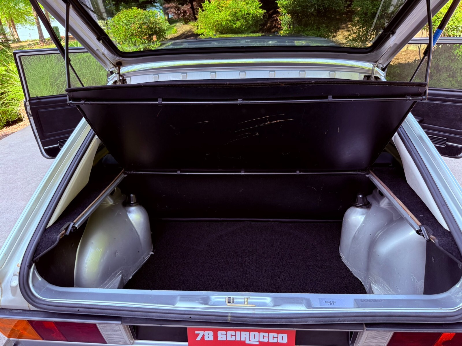 Volkswagen-Scirocco-1978-Coupe-32