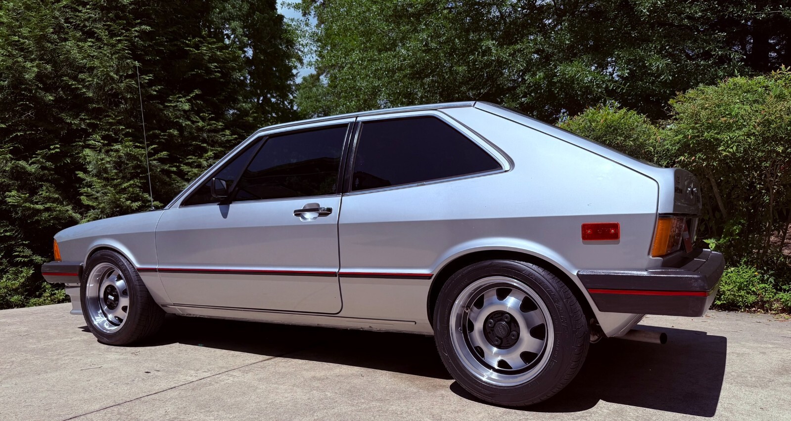 Volkswagen-Scirocco-1978-Coupe-38