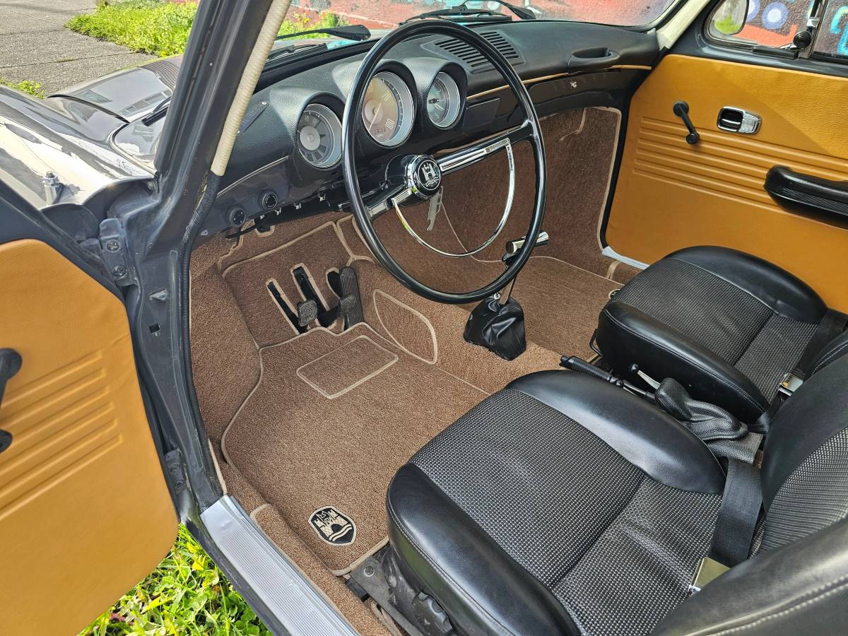 Volkswagen-Squareback-1968-grey-1