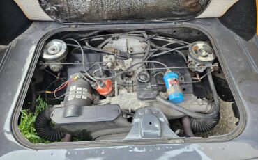 Volkswagen-Squareback-1968-grey-6