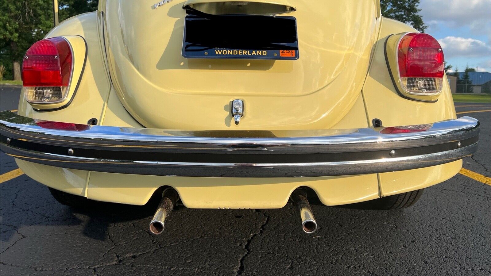 Volkswagen-Super-Beetle-1971-Sedan-16