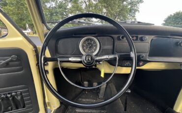 Volkswagen-Super-Beetle-1971-Sedan-29